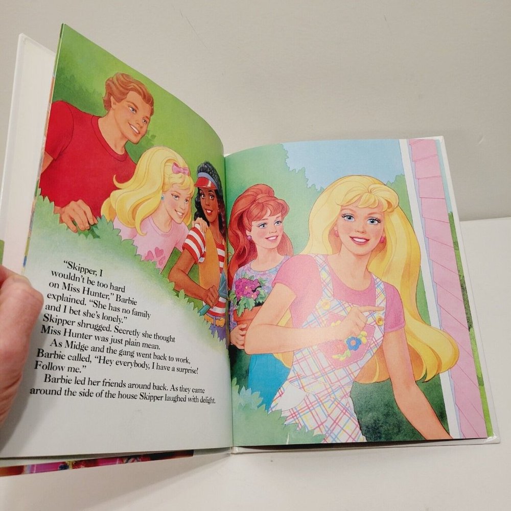 Vtg 1996 A Rose for Barbie Book Hardcover - Picture 3 of 4